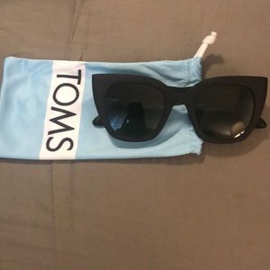 Toms Sydney Matte Black Sunglasses